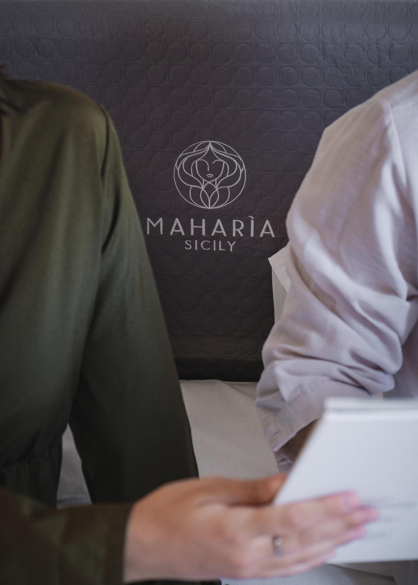 Maharia Bed & Wine Bed & Breakfast เมนฟี ภายนอก รูปภาพ